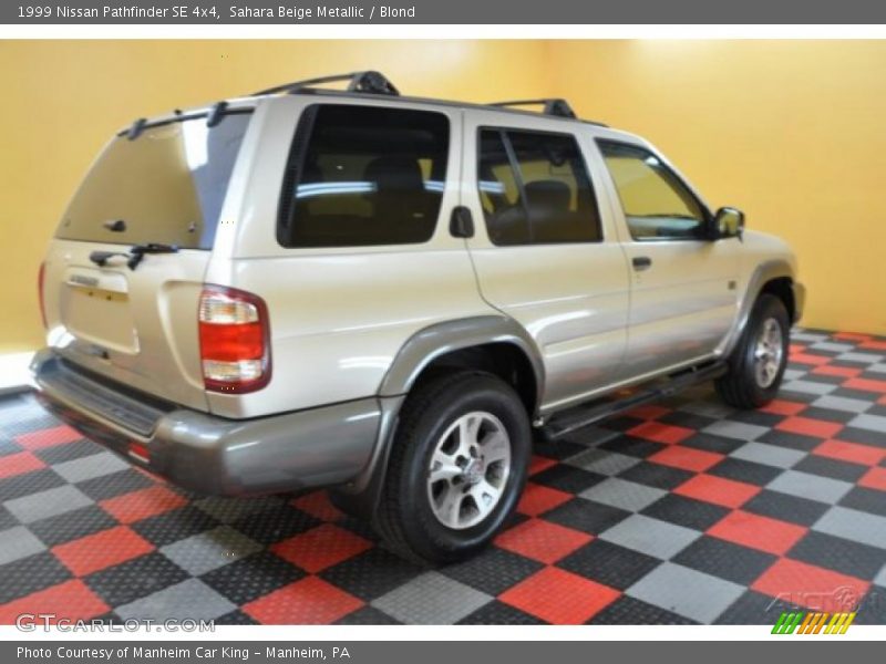 Sahara Beige Metallic / Blond 1999 Nissan Pathfinder SE 4x4
