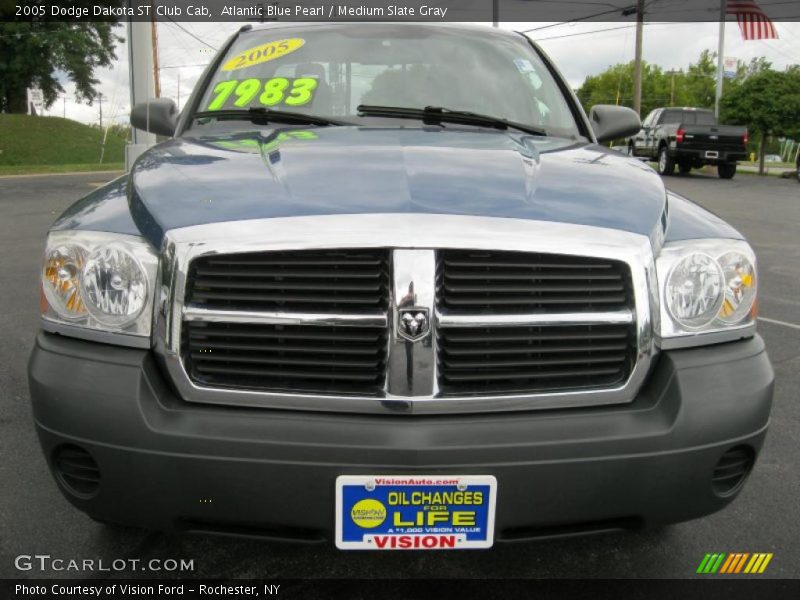 Atlantic Blue Pearl / Medium Slate Gray 2005 Dodge Dakota ST Club Cab