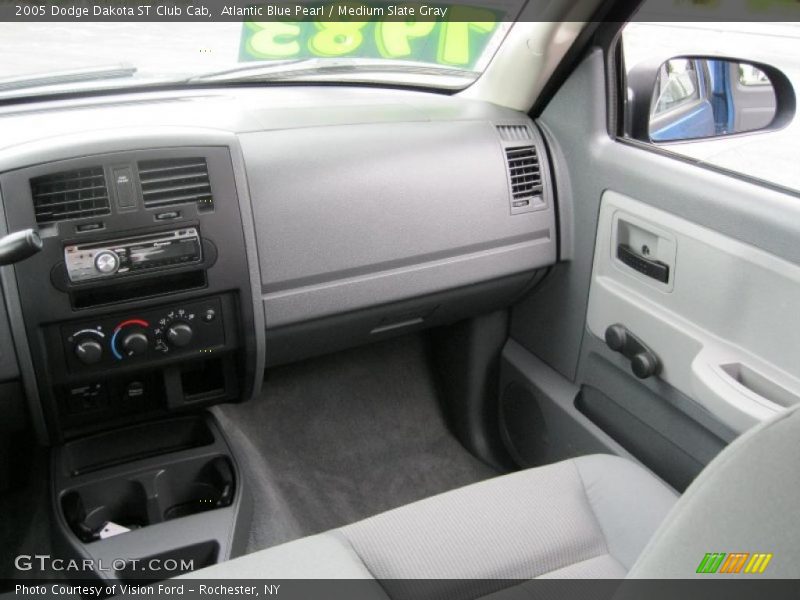 Atlantic Blue Pearl / Medium Slate Gray 2005 Dodge Dakota ST Club Cab