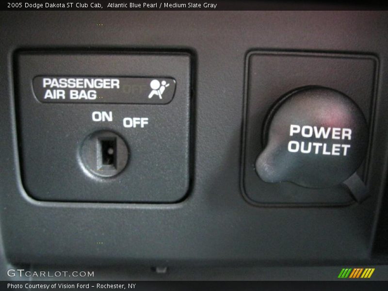 Atlantic Blue Pearl / Medium Slate Gray 2005 Dodge Dakota ST Club Cab