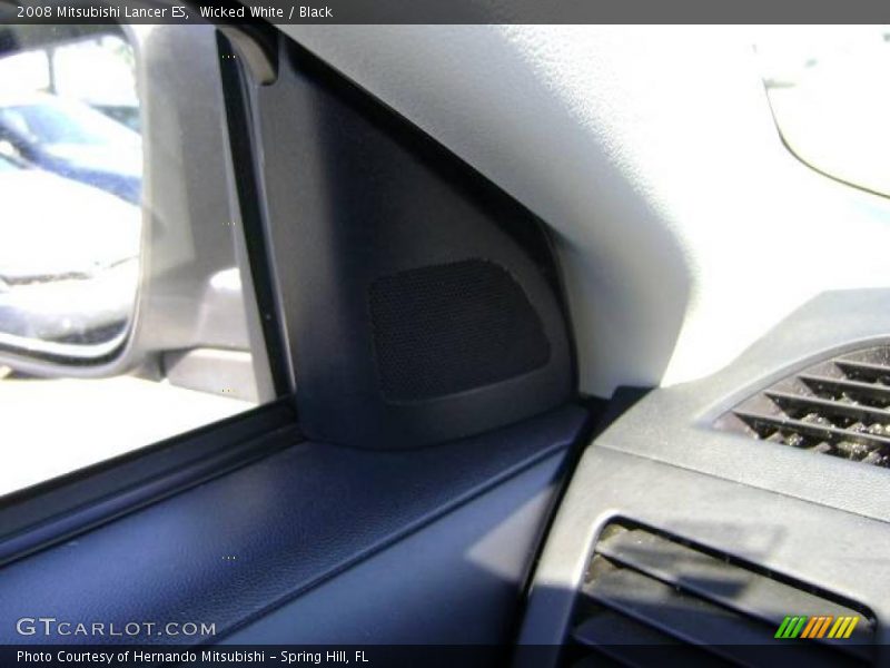 Wicked White / Black 2008 Mitsubishi Lancer ES