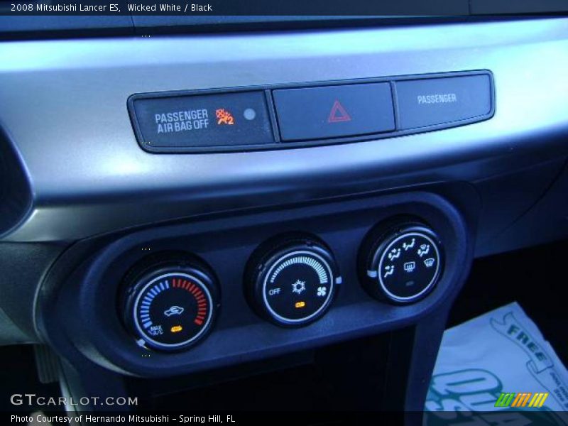 Wicked White / Black 2008 Mitsubishi Lancer ES