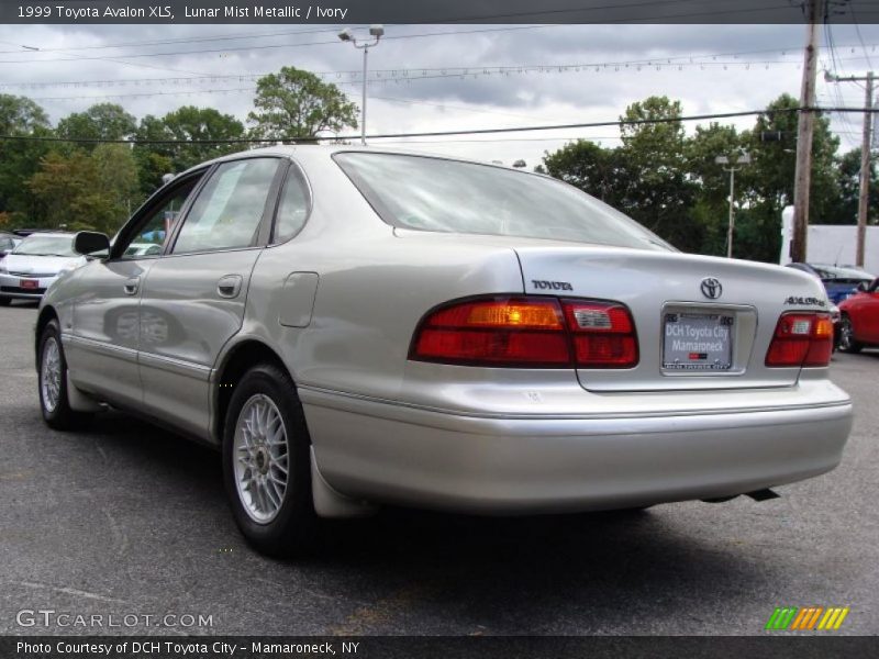 Lunar Mist Metallic / Ivory 1999 Toyota Avalon XLS