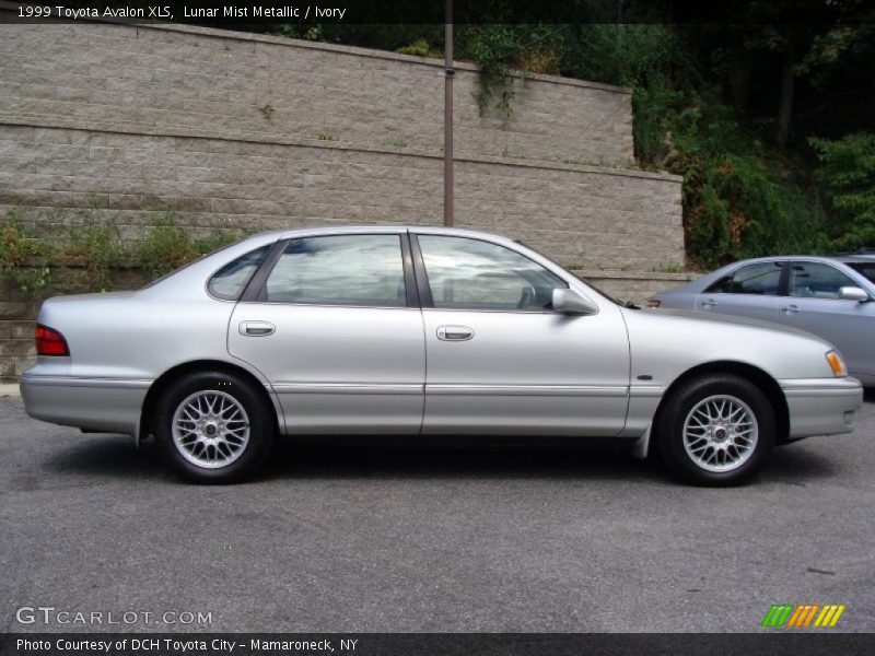 Lunar Mist Metallic / Ivory 1999 Toyota Avalon XLS