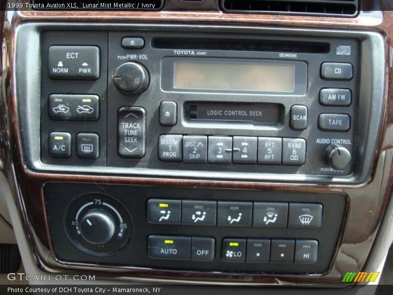 Lunar Mist Metallic / Ivory 1999 Toyota Avalon XLS
