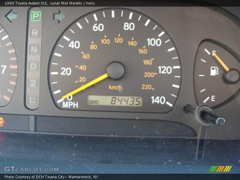 Lunar Mist Metallic / Ivory 1999 Toyota Avalon XLS