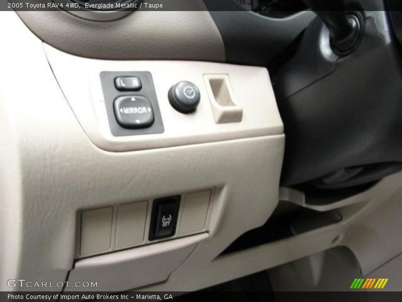 Everglade Metallic / Taupe 2005 Toyota RAV4 4WD