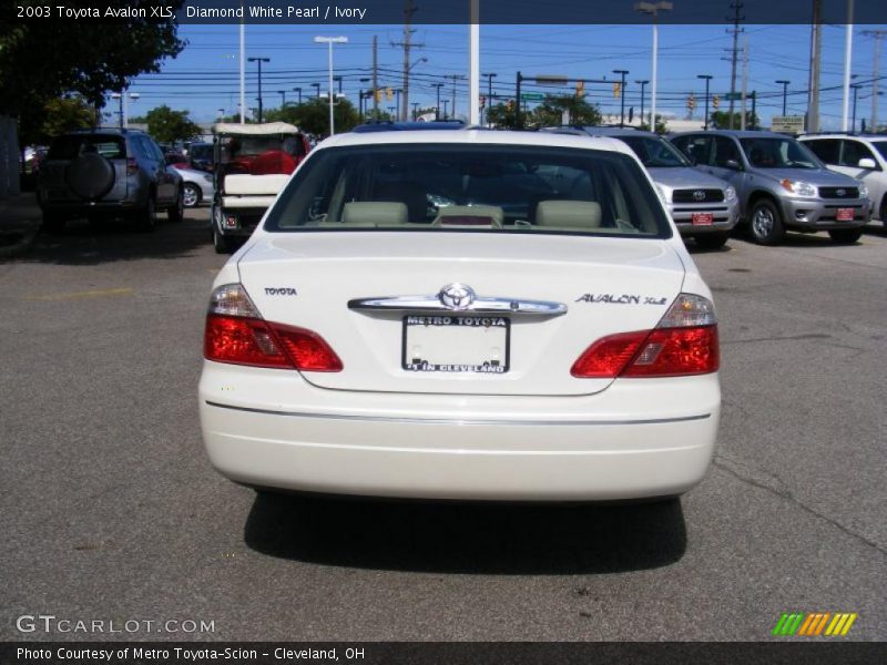 Diamond White Pearl / Ivory 2003 Toyota Avalon XLS