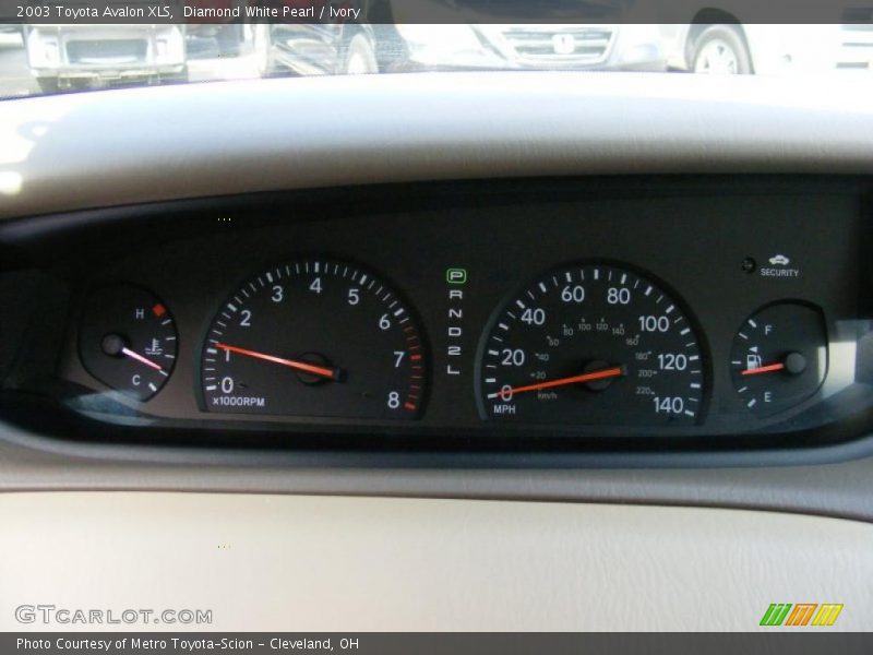 Diamond White Pearl / Ivory 2003 Toyota Avalon XLS