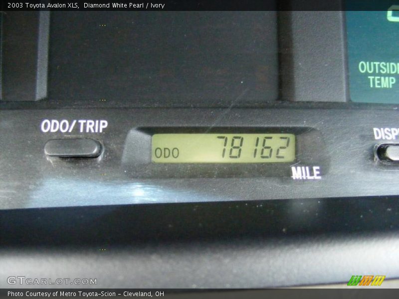 Diamond White Pearl / Ivory 2003 Toyota Avalon XLS
