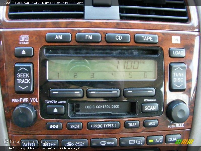 Diamond White Pearl / Ivory 2003 Toyota Avalon XLS