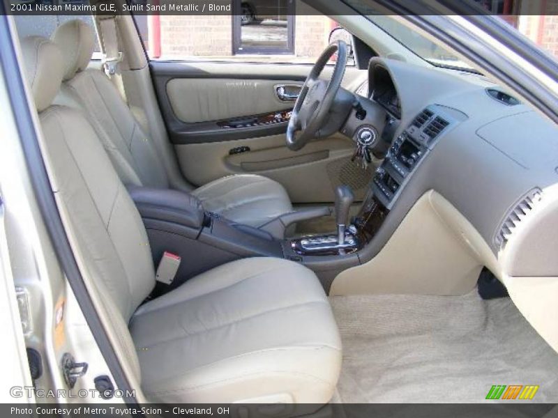 Sunlit Sand Metallic / Blond 2001 Nissan Maxima GLE