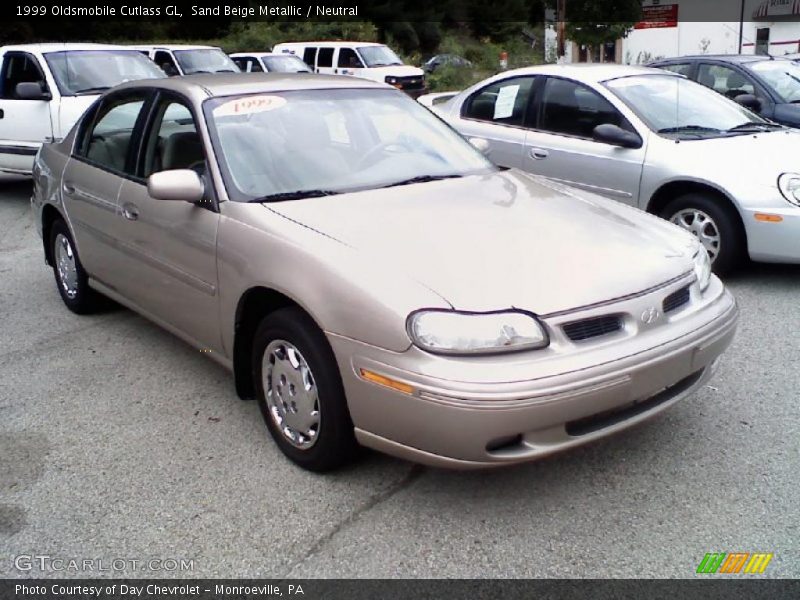 Sand Beige Metallic / Neutral 1999 Oldsmobile Cutlass GL