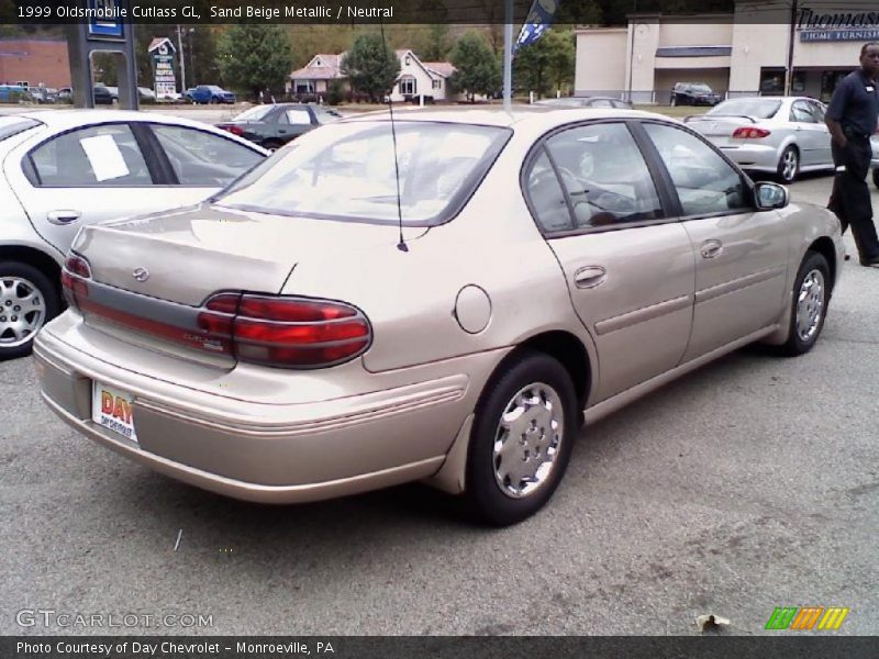 Sand Beige Metallic / Neutral 1999 Oldsmobile Cutlass GL