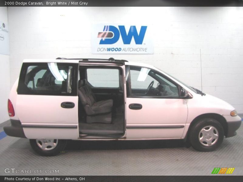Bright White / Mist Grey 2000 Dodge Caravan