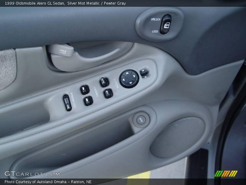Silver Mist Metallic / Pewter Gray 1999 Oldsmobile Alero GL Sedan