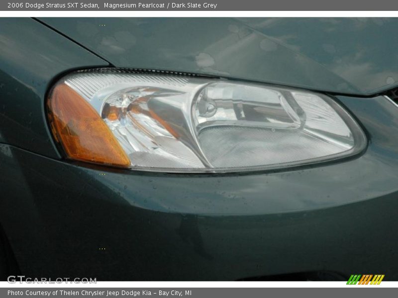 Magnesium Pearlcoat / Dark Slate Grey 2006 Dodge Stratus SXT Sedan