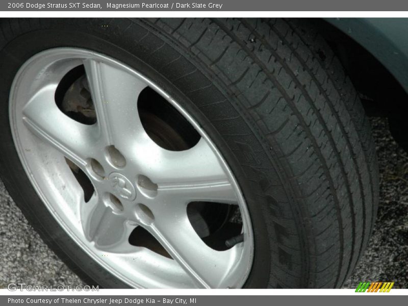 Magnesium Pearlcoat / Dark Slate Grey 2006 Dodge Stratus SXT Sedan