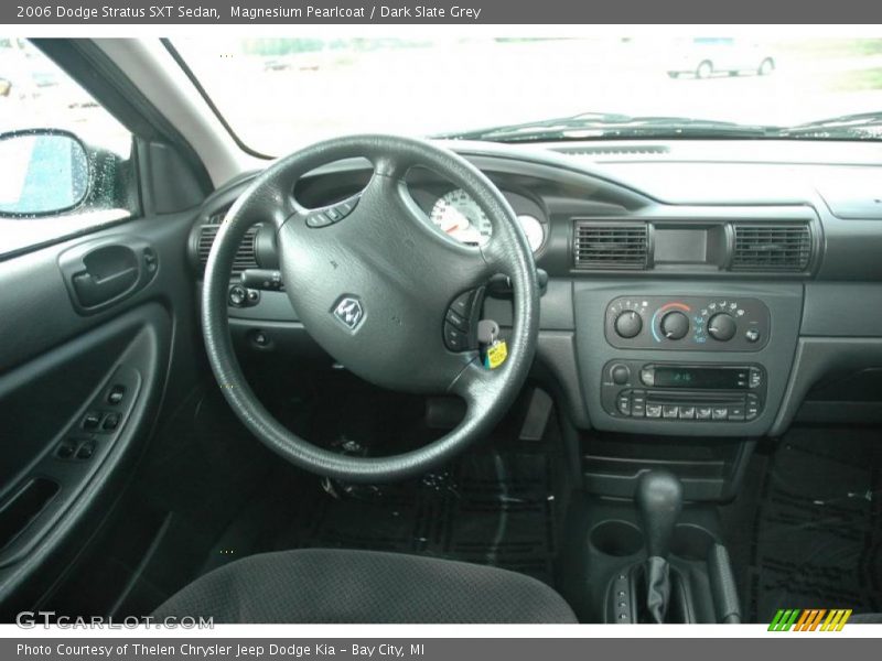 Magnesium Pearlcoat / Dark Slate Grey 2006 Dodge Stratus SXT Sedan