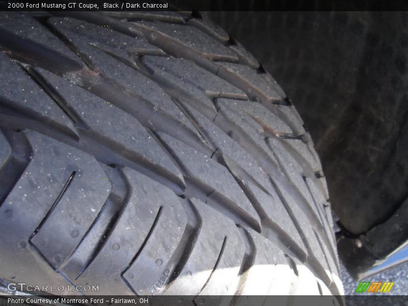 Black / Dark Charcoal 2000 Ford Mustang GT Coupe