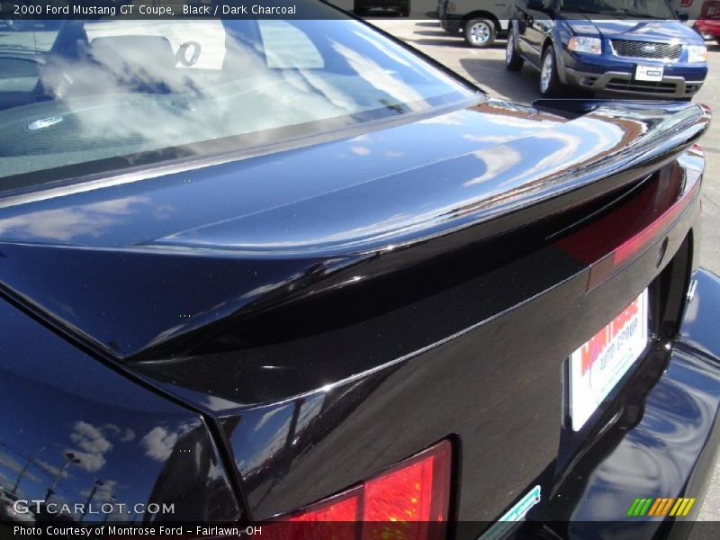 Black / Dark Charcoal 2000 Ford Mustang GT Coupe