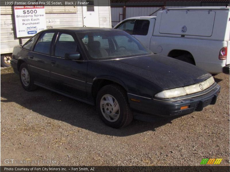 Black / Pewter 1995 Pontiac Grand Prix SE Sedan