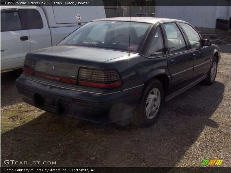 Black / Pewter 1995 Pontiac Grand Prix SE Sedan