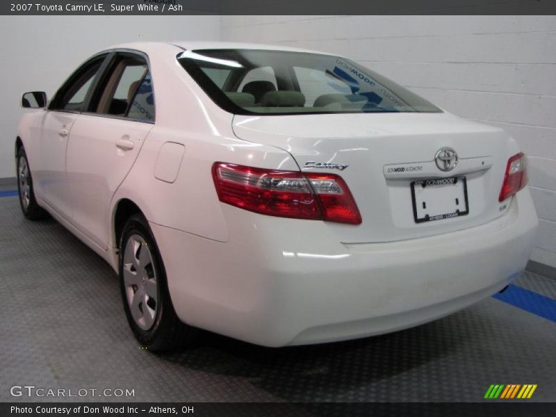 Super White / Ash 2007 Toyota Camry LE