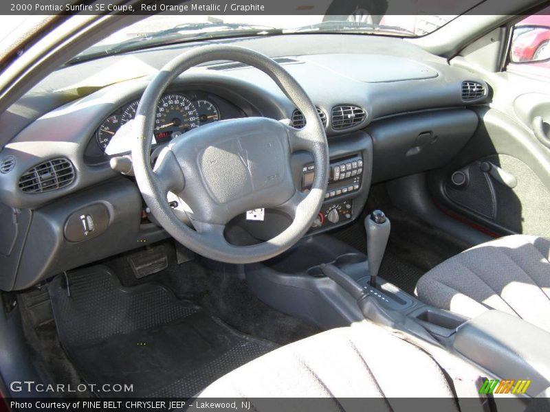 Red Orange Metallic / Graphite 2000 Pontiac Sunfire SE Coupe