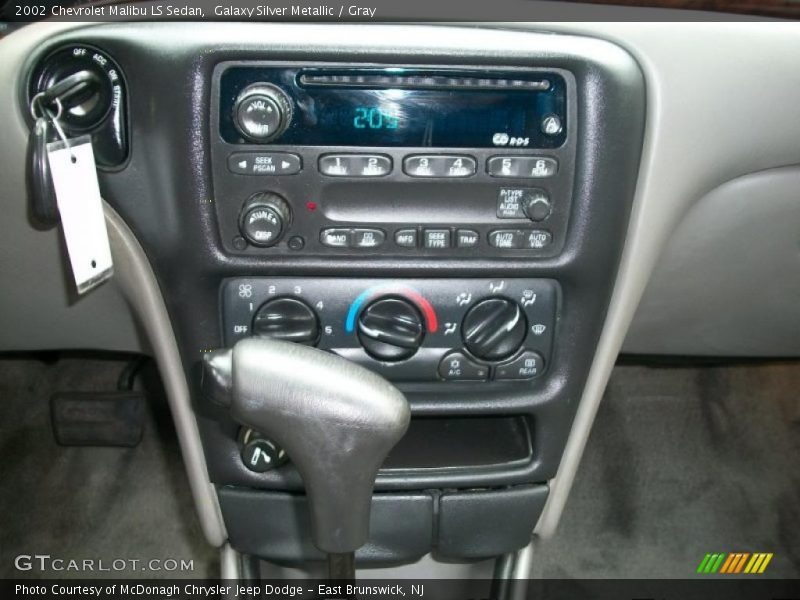 Galaxy Silver Metallic / Gray 2002 Chevrolet Malibu LS Sedan
