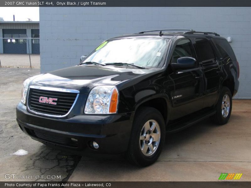 Onyx Black / Light Titanium 2007 GMC Yukon SLT 4x4