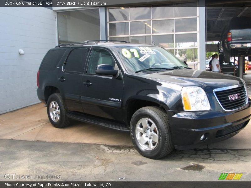 Onyx Black / Light Titanium 2007 GMC Yukon SLT 4x4