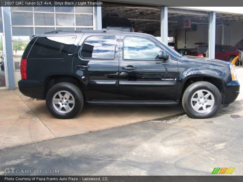 Onyx Black / Light Titanium 2007 GMC Yukon SLT 4x4