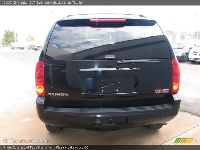 Onyx Black / Light Titanium 2007 GMC Yukon SLT 4x4