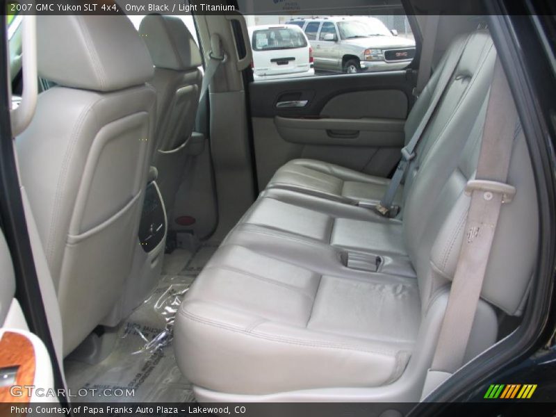 Onyx Black / Light Titanium 2007 GMC Yukon SLT 4x4