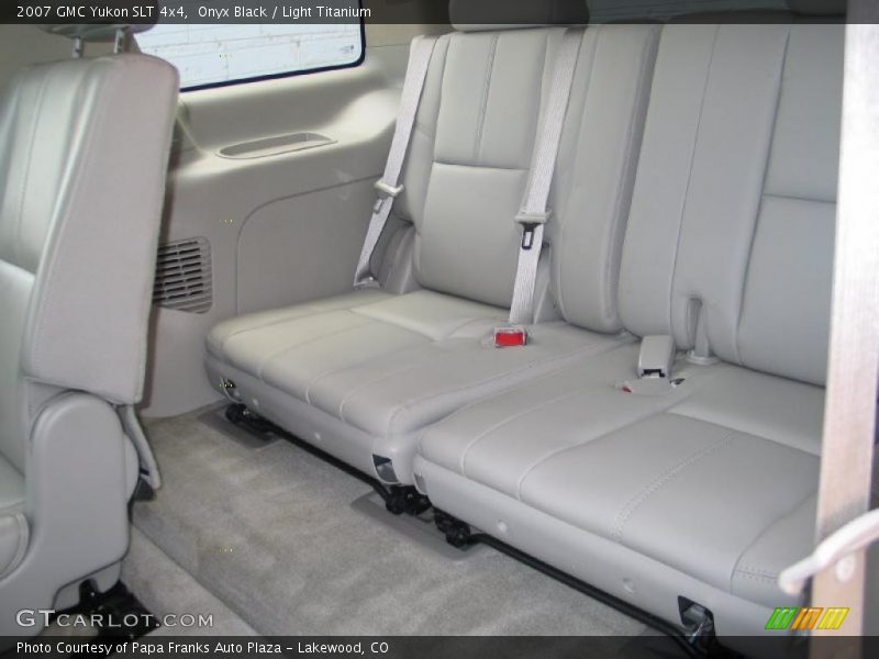 Onyx Black / Light Titanium 2007 GMC Yukon SLT 4x4