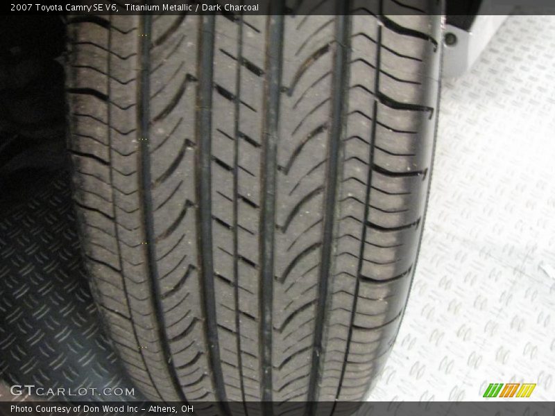 Titanium Metallic / Dark Charcoal 2007 Toyota Camry SE V6