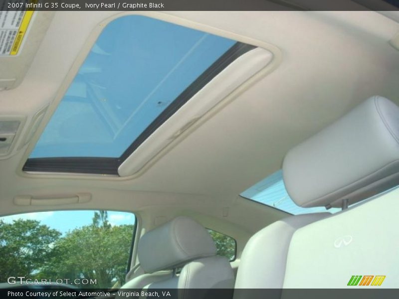 Ivory Pearl / Graphite Black 2007 Infiniti G 35 Coupe
