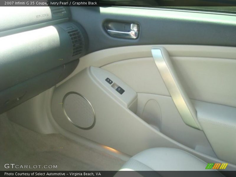 Ivory Pearl / Graphite Black 2007 Infiniti G 35 Coupe
