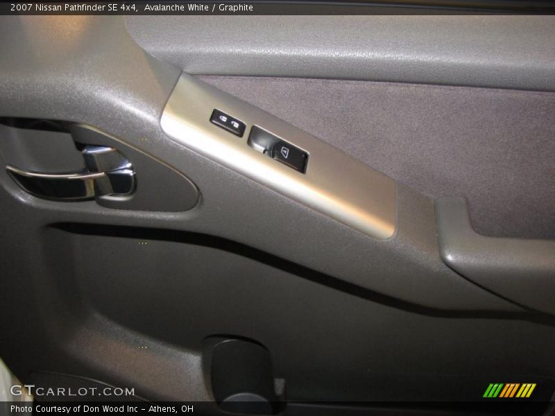 Avalanche White / Graphite 2007 Nissan Pathfinder SE 4x4
