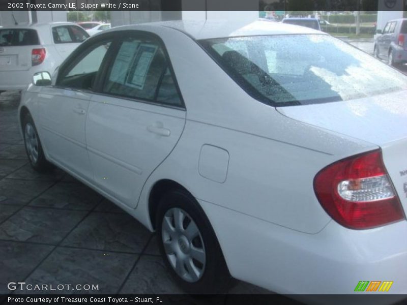 Super White / Stone 2002 Toyota Camry LE
