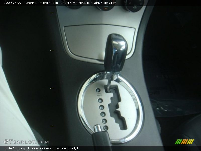 Bright Silver Metallic / Dark Slate Gray 2009 Chrysler Sebring Limited Sedan