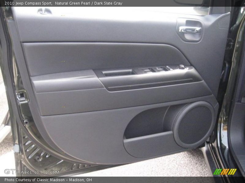 Natural Green Pearl / Dark Slate Gray 2010 Jeep Compass Sport