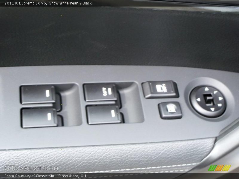 Snow White Pearl / Black 2011 Kia Sorento SX V6