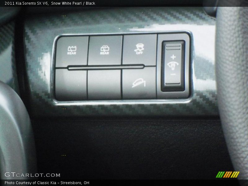 Snow White Pearl / Black 2011 Kia Sorento SX V6