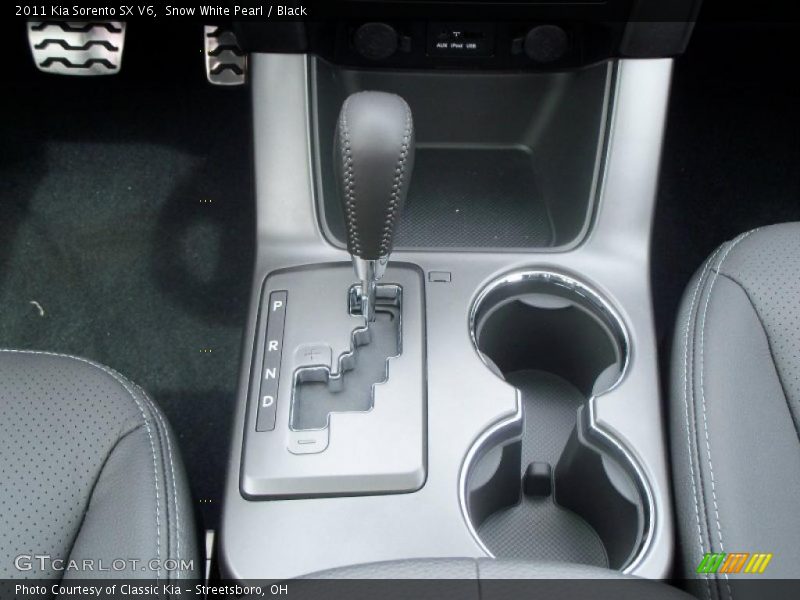 Snow White Pearl / Black 2011 Kia Sorento SX V6