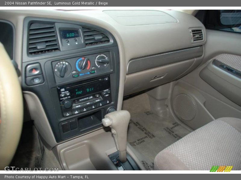 Luminous Gold Metallic / Beige 2004 Nissan Pathfinder SE