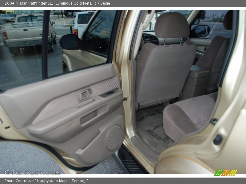 Luminous Gold Metallic / Beige 2004 Nissan Pathfinder SE