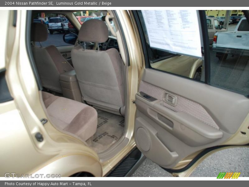 Luminous Gold Metallic / Beige 2004 Nissan Pathfinder SE