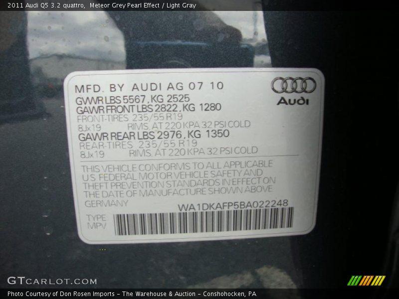 Meteor Grey Pearl Effect / Light Gray 2011 Audi Q5 3.2 quattro